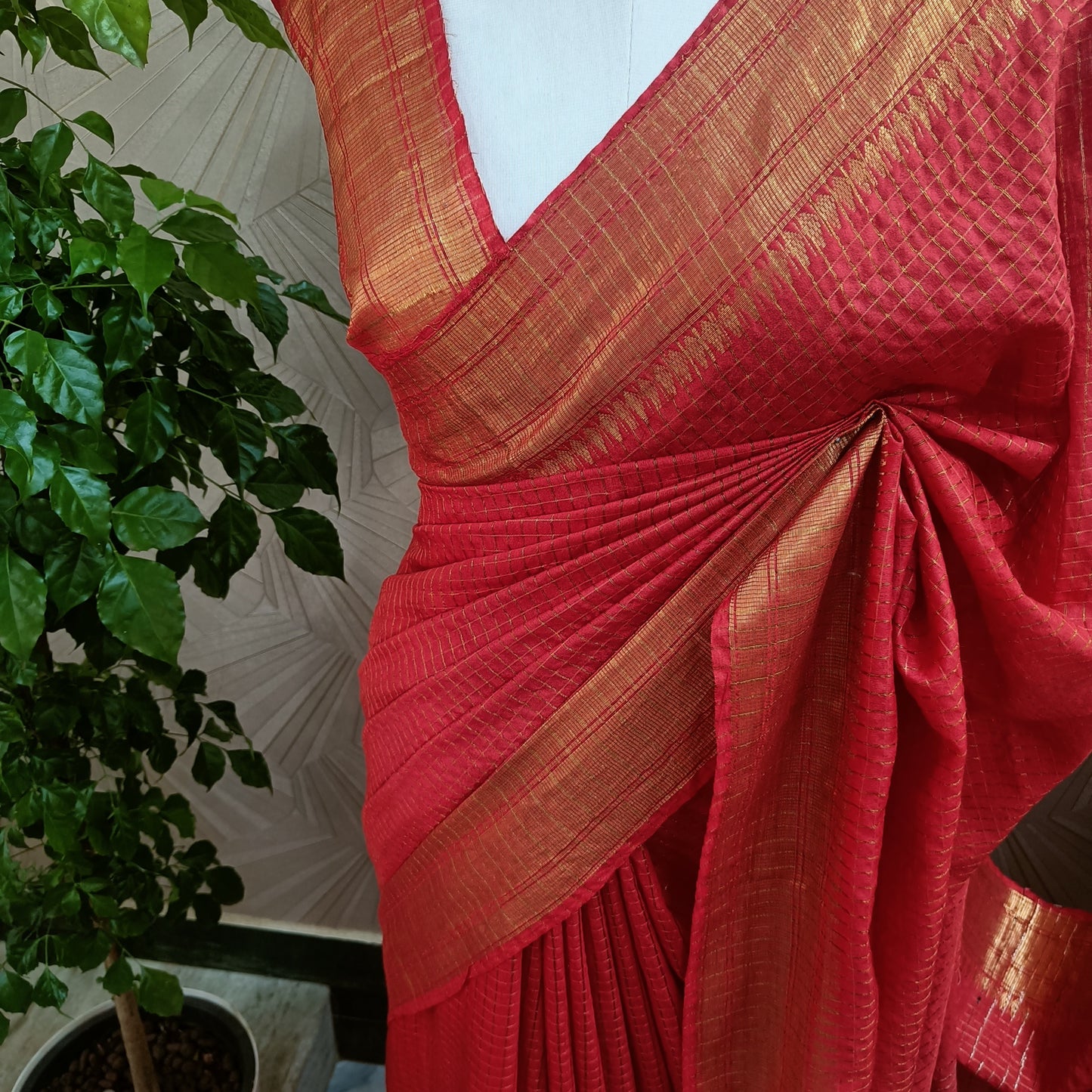 Mangalgiri Silk Saree with Golden Zari Check Weaving