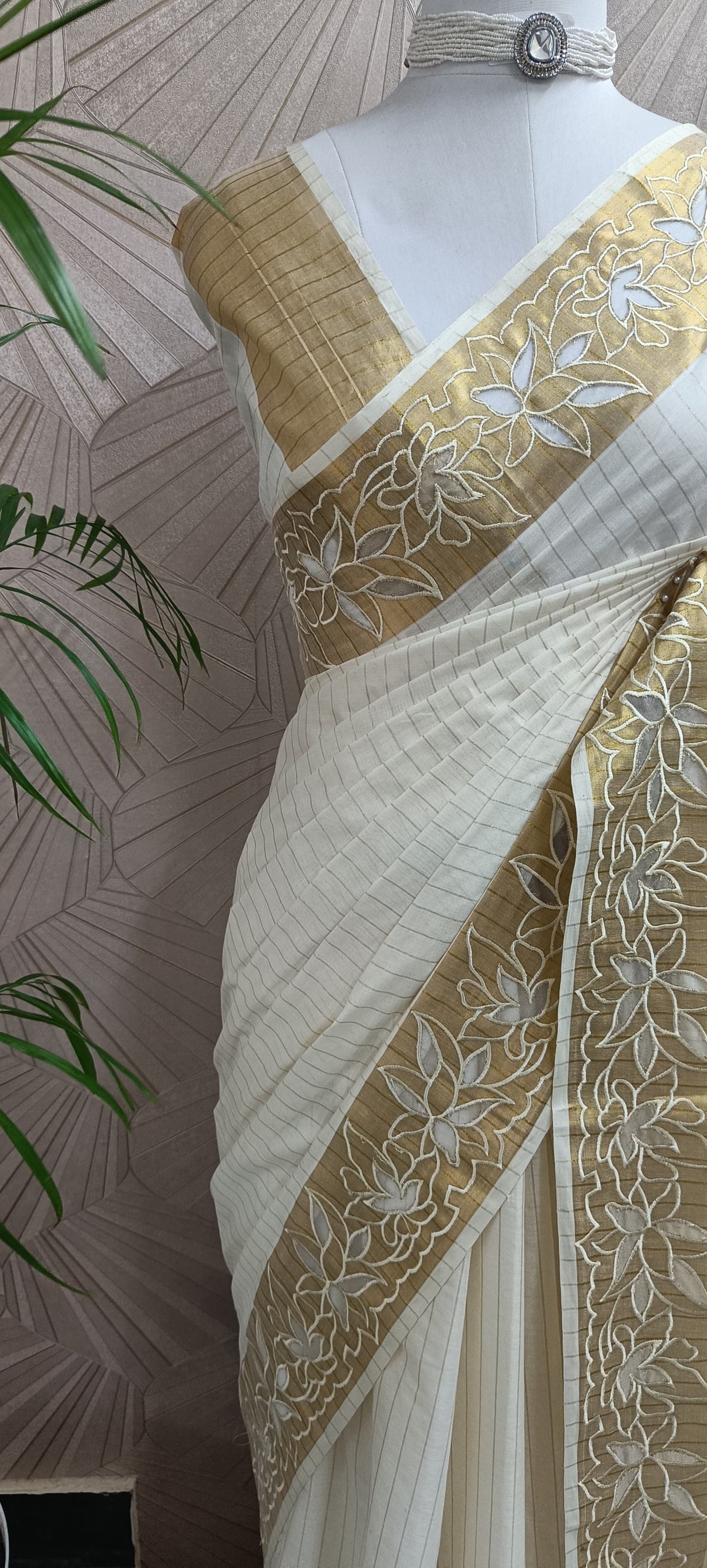 Floral Cut Work Cotton Kasavu Saree